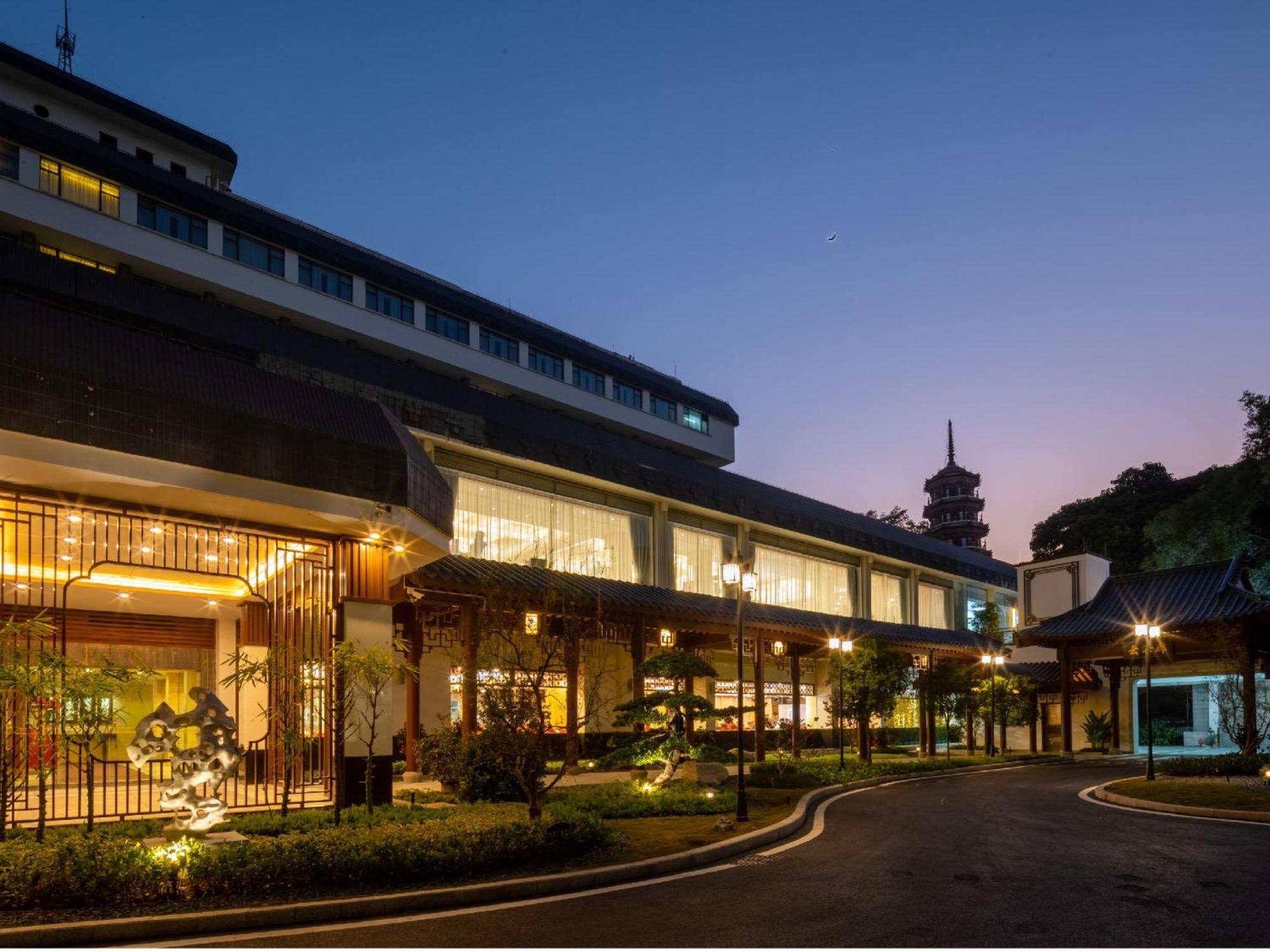 Guangdong Yingbin Hotel-Free Canton Fair Shuttle Bus Exterior photo