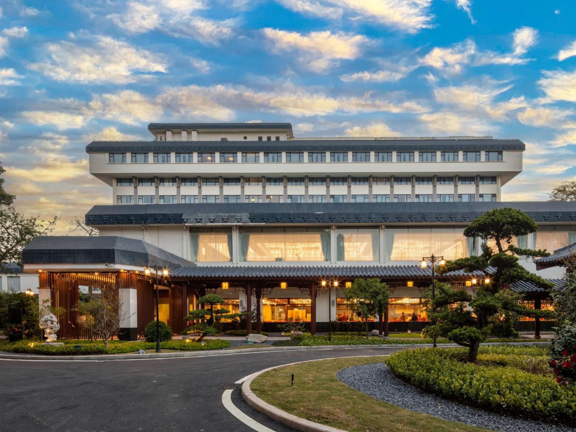 Guangdong Yingbin Hotel-Free Canton Fair Shuttle Bus Exterior photo
